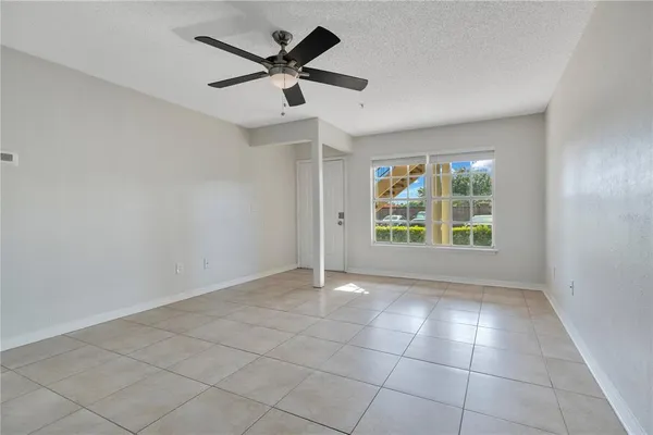 $219,900 | 100 Reserve Circle, Unit 104, Oviedo, FL 32765