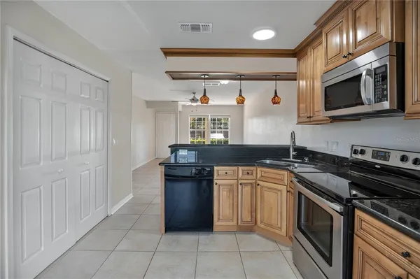 $219,900 | 100 Reserve Circle, Unit 104, Oviedo, FL 32765