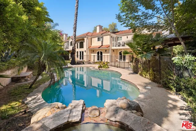 $2,880,000 | 4755 Vanalden Avenue, Tarzana, CA 91356