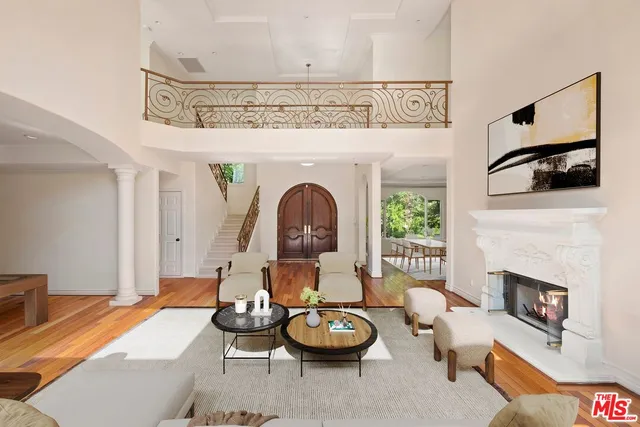 $2,880,000 | 4755 Vanalden Avenue, Tarzana, CA 91356