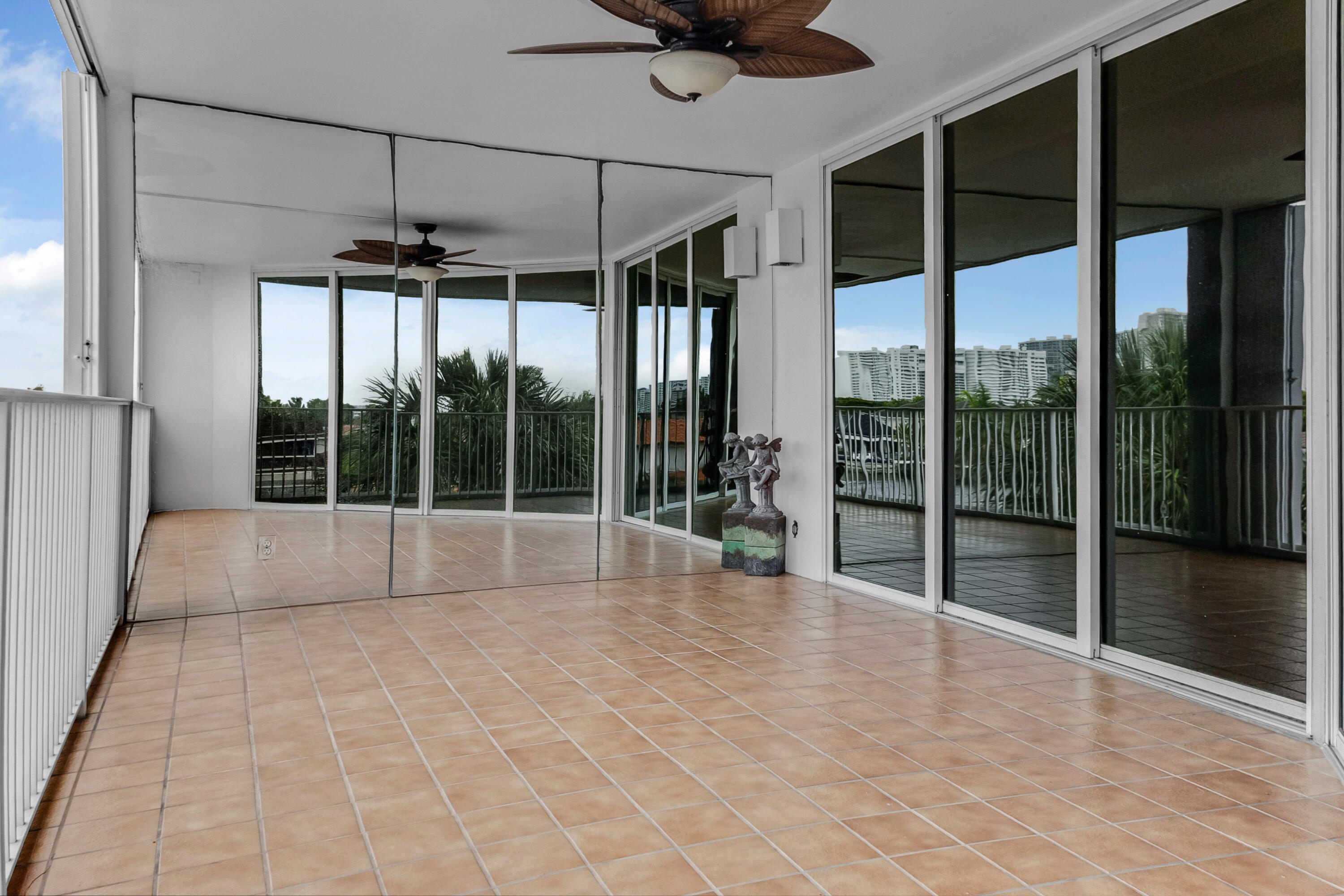 3100 Northeast 47th Court, Unit 305 Fort Lauderdale, FL 33308 - Photo 26 of 43 3100 NE 47th Court, 305