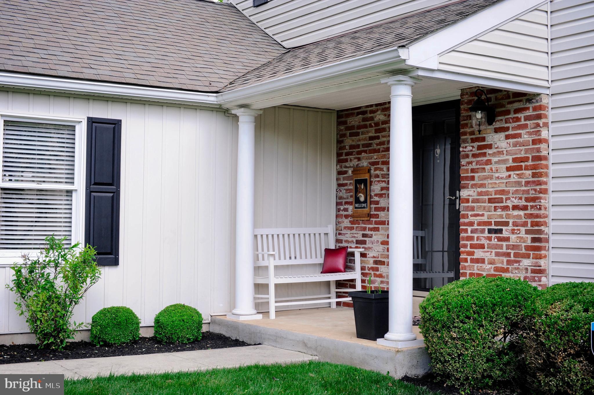 2026 Spring Valley Road Lansdale, PA 19446 - Photo 4 of 36 Welcoming entrance