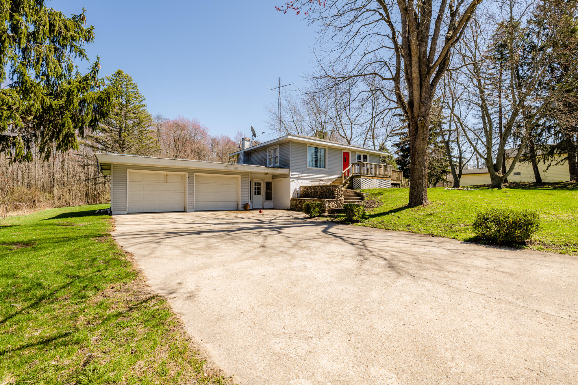 6171 Defield Road Coloma, MI 49038 - Photo 2 of 16 Defield-101