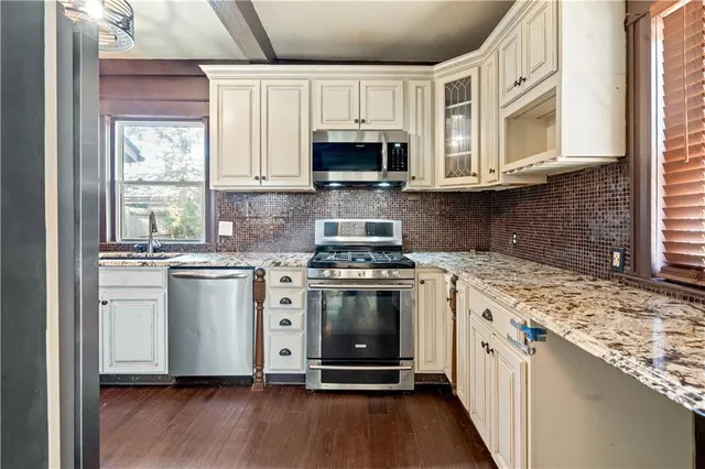 $380,000 | 2803 Harrison Street, Kansas City, MO 64109