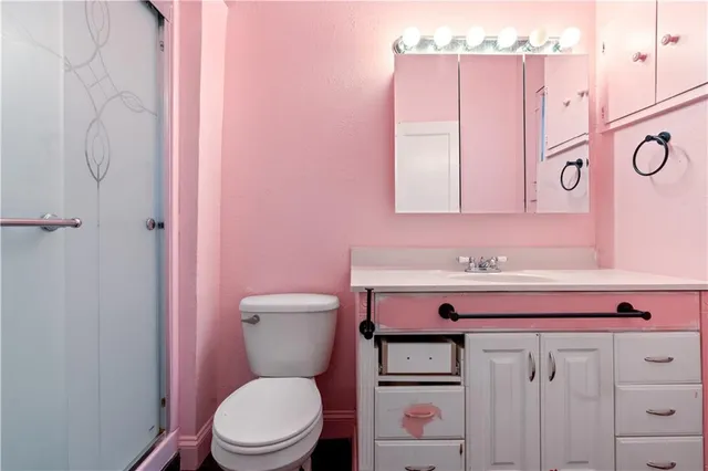 $380,000 | 2803 Harrison Street, Kansas City, MO 64109