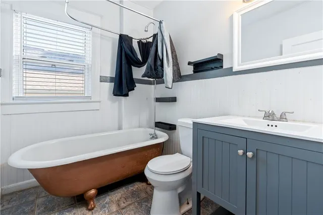 $380,000 | 2803 Harrison Street, Kansas City, MO 64109