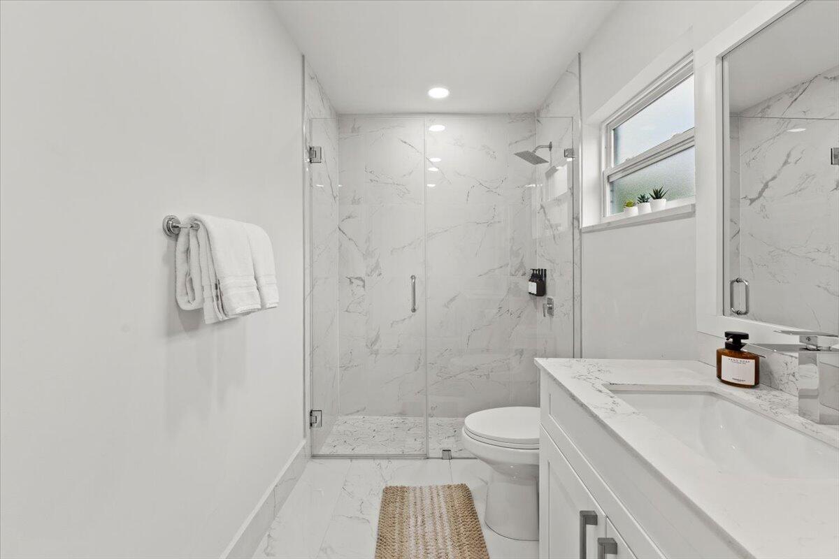 5136 Beechwood Road Delray Beach, FL 33484 - Photo 17 of 39 Interior