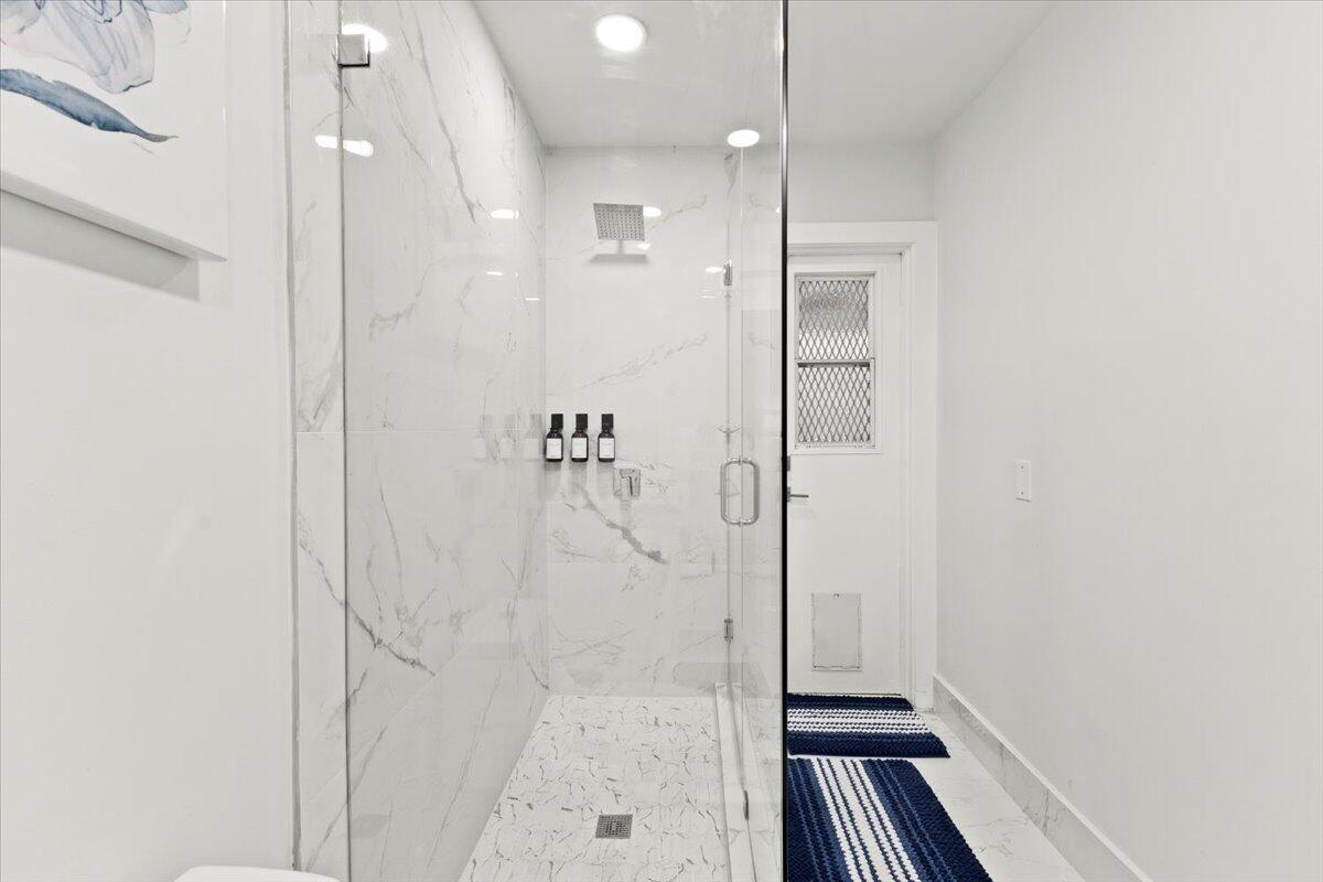 5136 Beechwood Road Delray Beach, FL 33484 - Photo 21 of 39 Interior