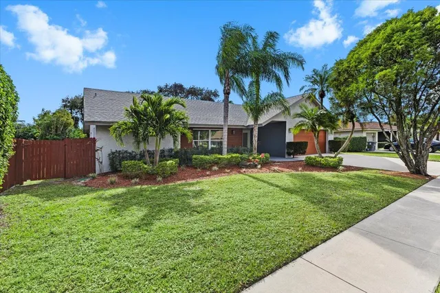 $5,200 | 5136 Beechwood Road, Delray Beach, FL 33484