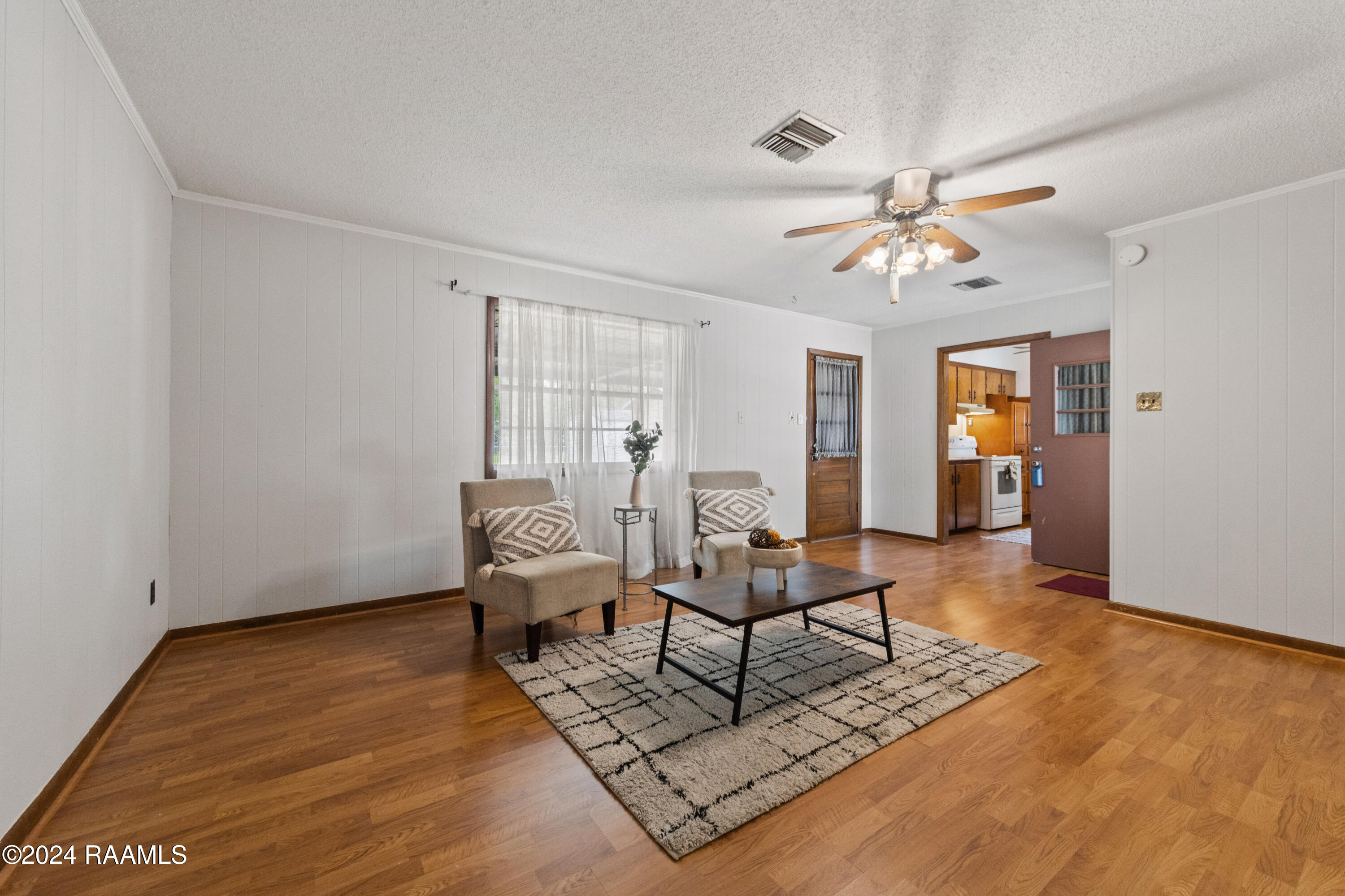 806 Ave A Scott, LA 70583 - Photo 2 of 16 806AvenueA-12