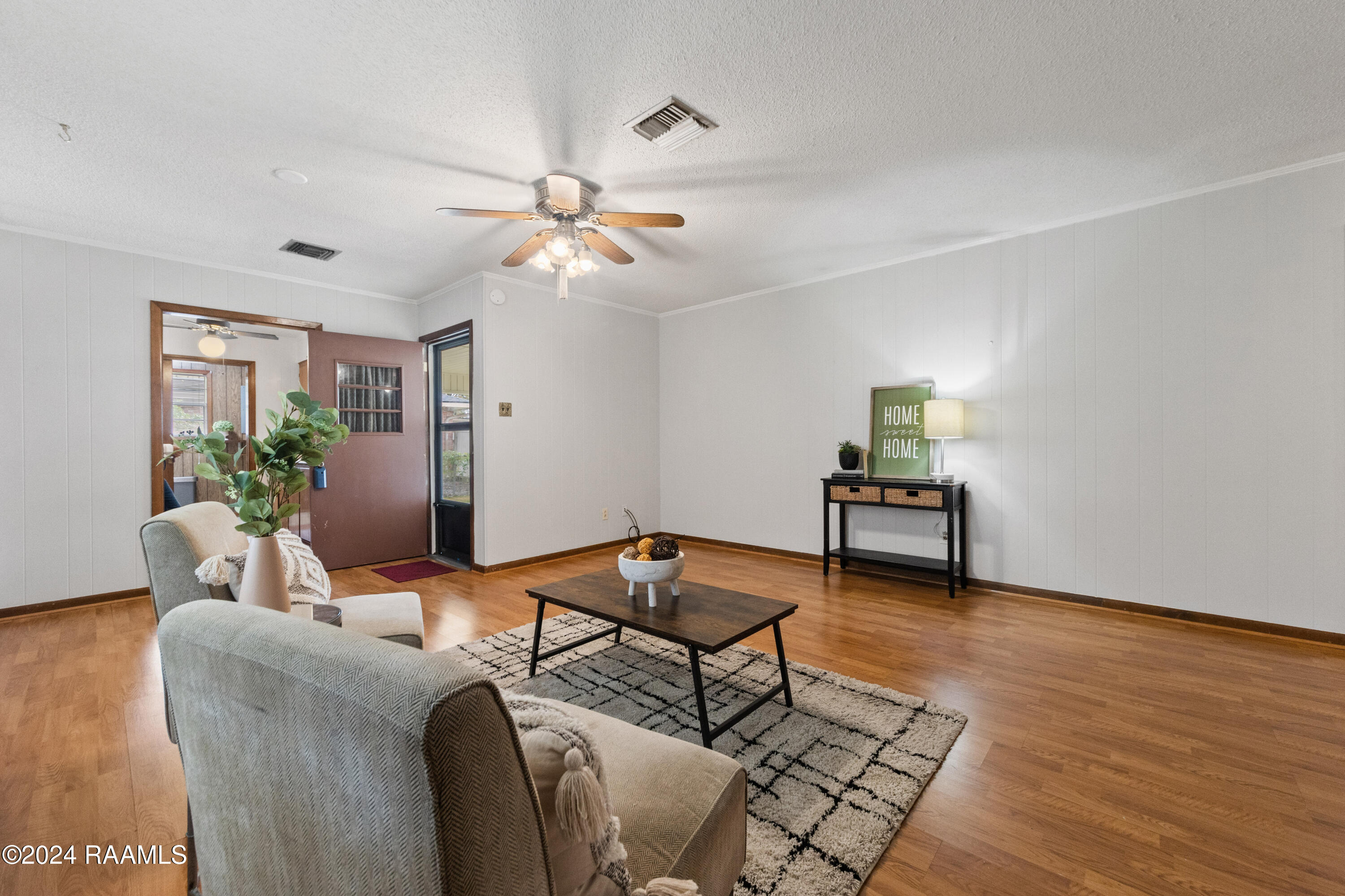 806 Ave A Scott, LA 70583 - Photo 3 of 16 806AvenueA-15