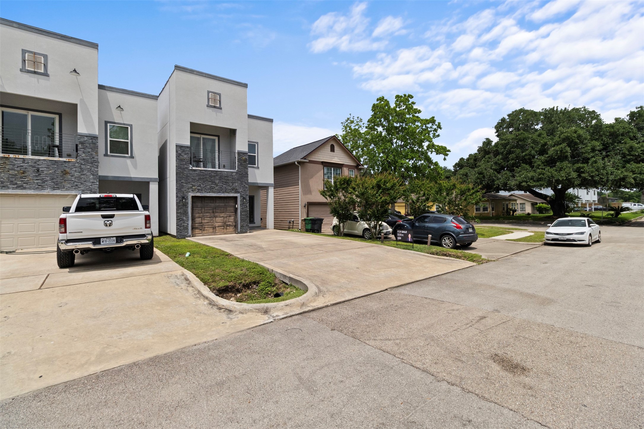 6706 Lozier Street Houston, TX 77021 - Photo 31 of 32 a view of the street