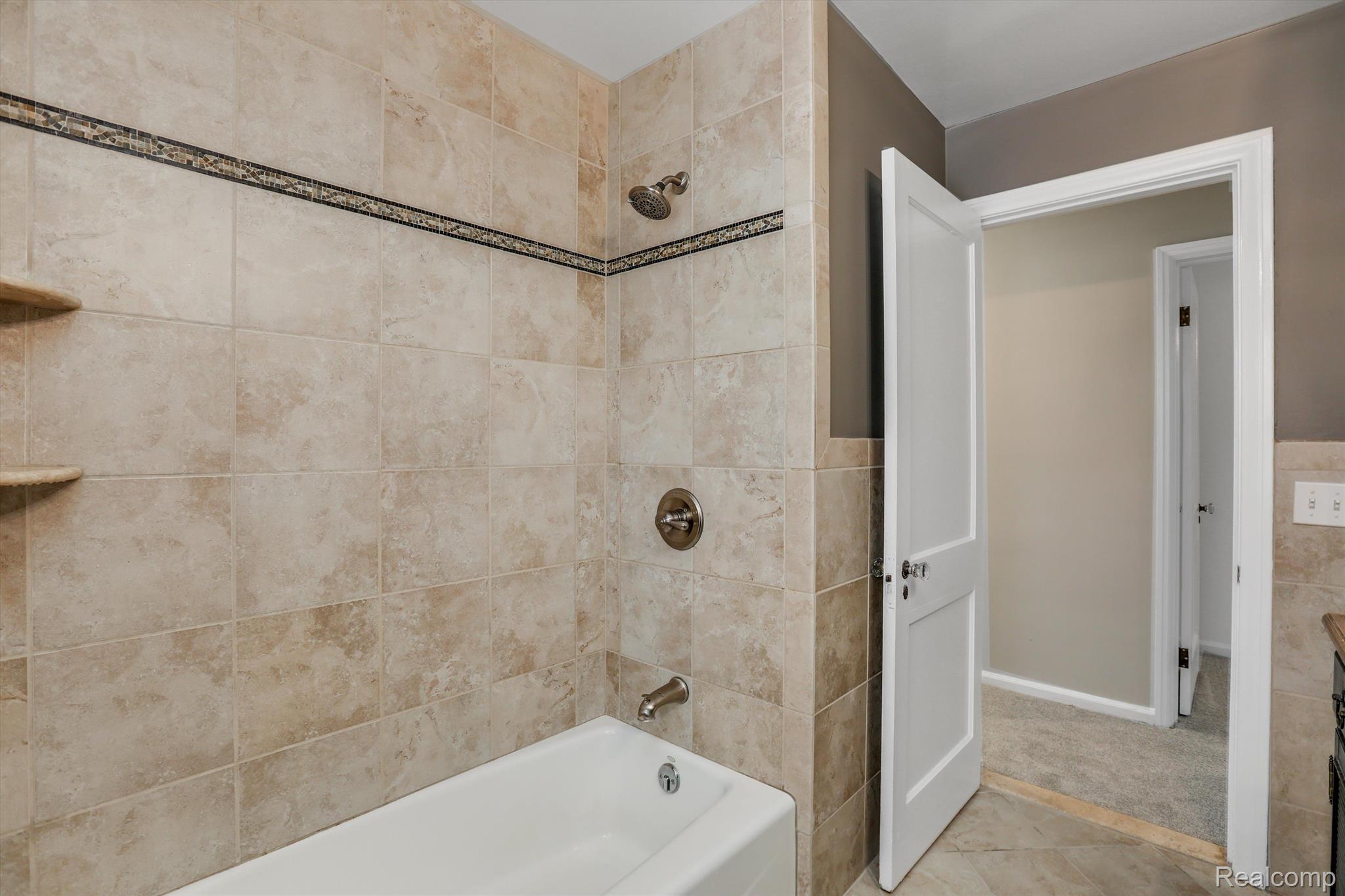 867 Peach Tree Lane Rochester, MI 48306 - Photo 24 of 48