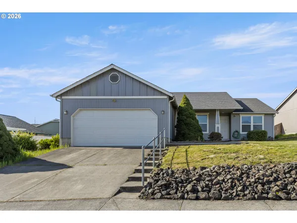 $395,000 | 133 Southeast Silverado Court, Roseburg, OR 97471