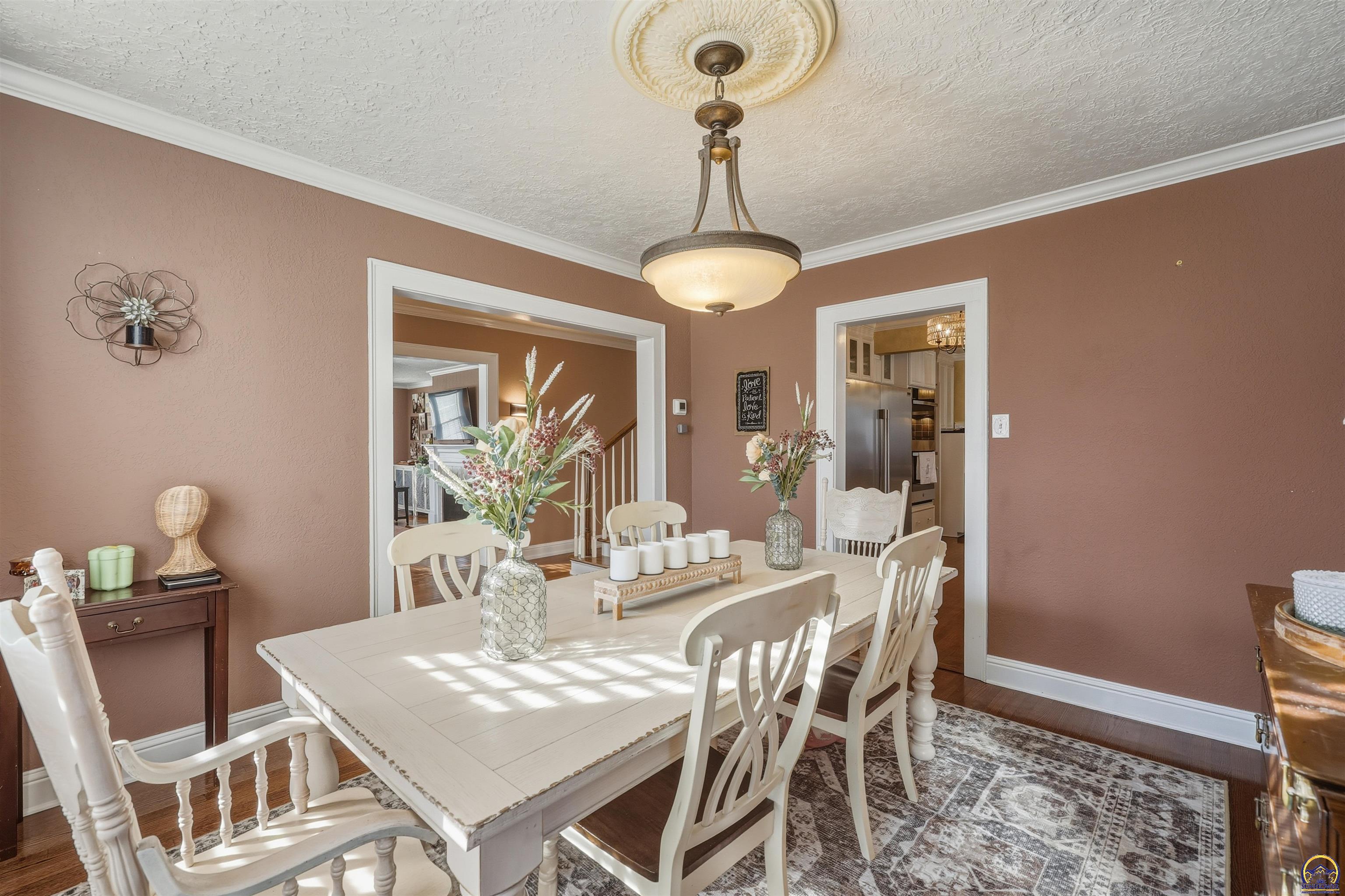 1303 Southwest Pembroke Lane Topeka, KS 66604 - Photo 18 of 56