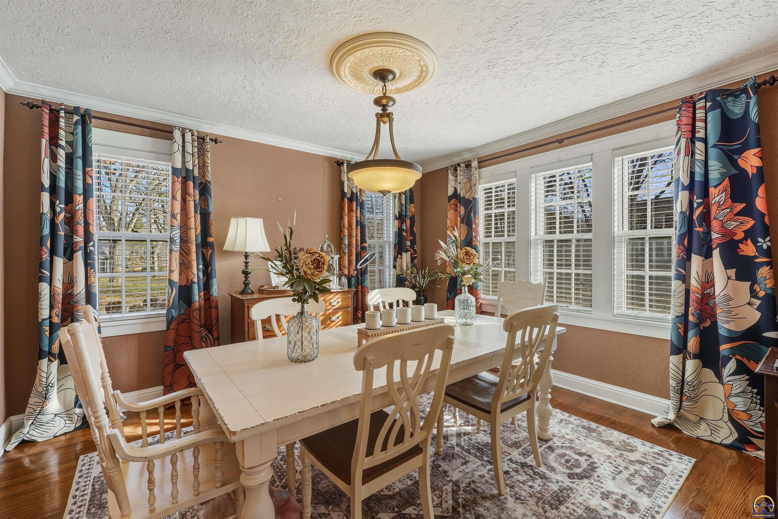 1303 Southwest Pembroke Lane Topeka, KS 66604 - Photo 19 of 56