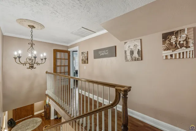 $525,000 | 1303 Southwest Pembroke Lane, Topeka, KS 66604