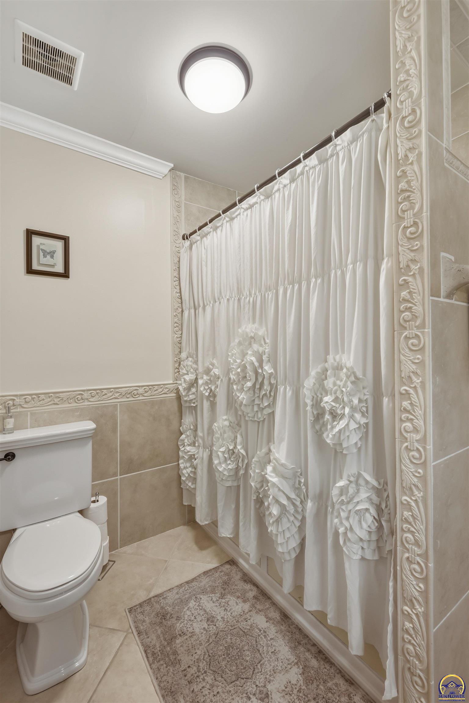 1303 Southwest Pembroke Lane Topeka, KS 66604 - Photo 33 of 53