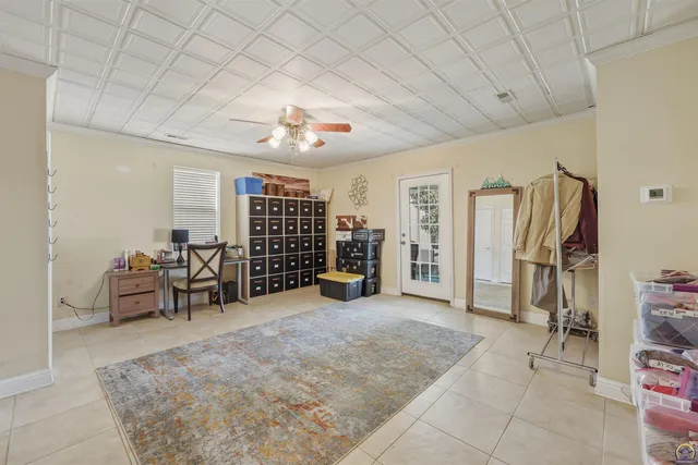 $525,000 | 1303 Southwest Pembroke Lane, Topeka, KS 66604