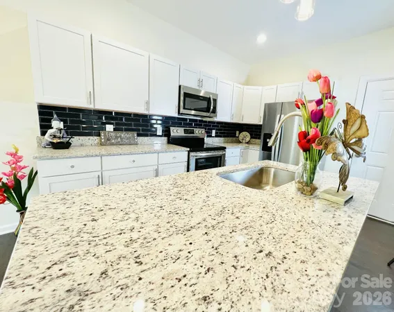 $542,900 | 2415 Kimway Drive, Matthews, NC 28105