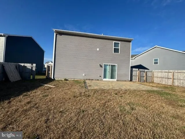 a view of a blue and white wall
