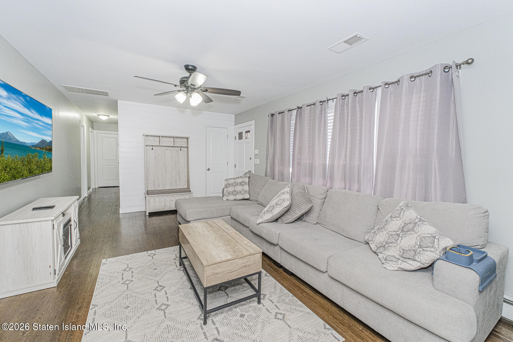 2 Pension Road Manalapan, NJ 07726 - Photo 6 of 24 Living Room