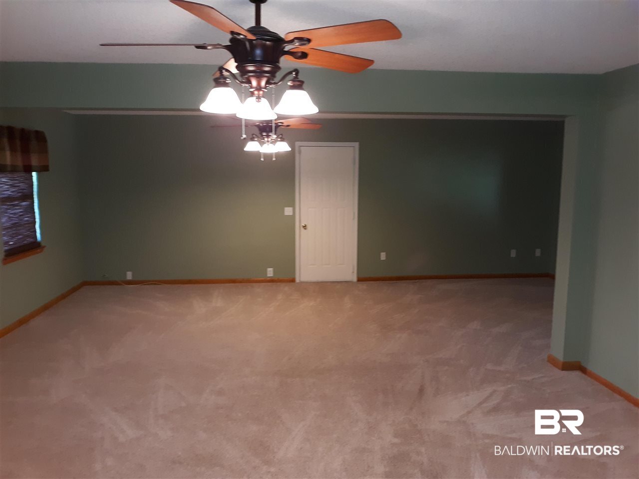 128 Rita Avenue Daphne, AL 36527 - Photo 3 of 18 Living Room