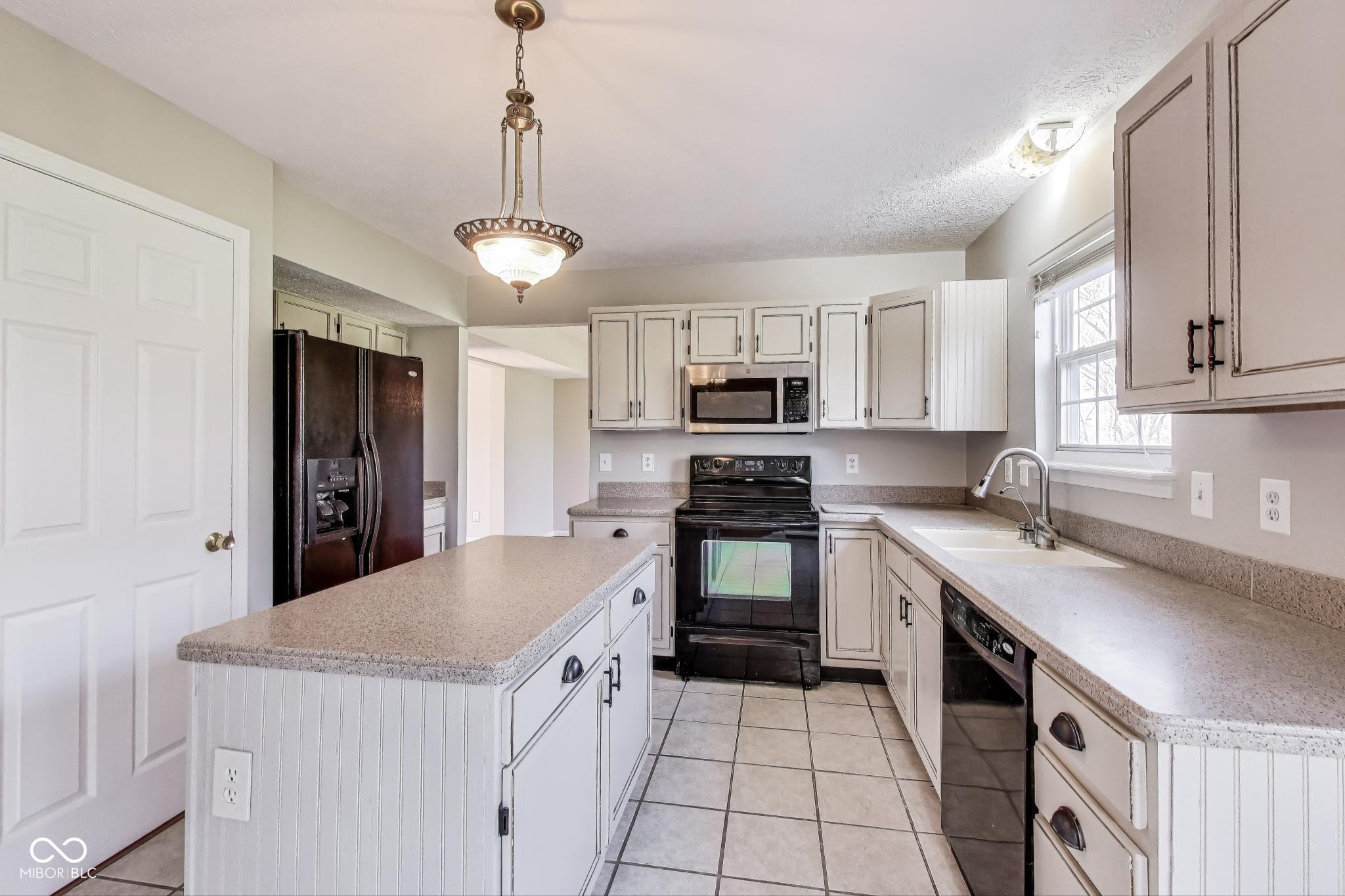 5397 Rippling Brook Way Carmel, IN 46033 - Photo 9 of 40 Gallery Image 9