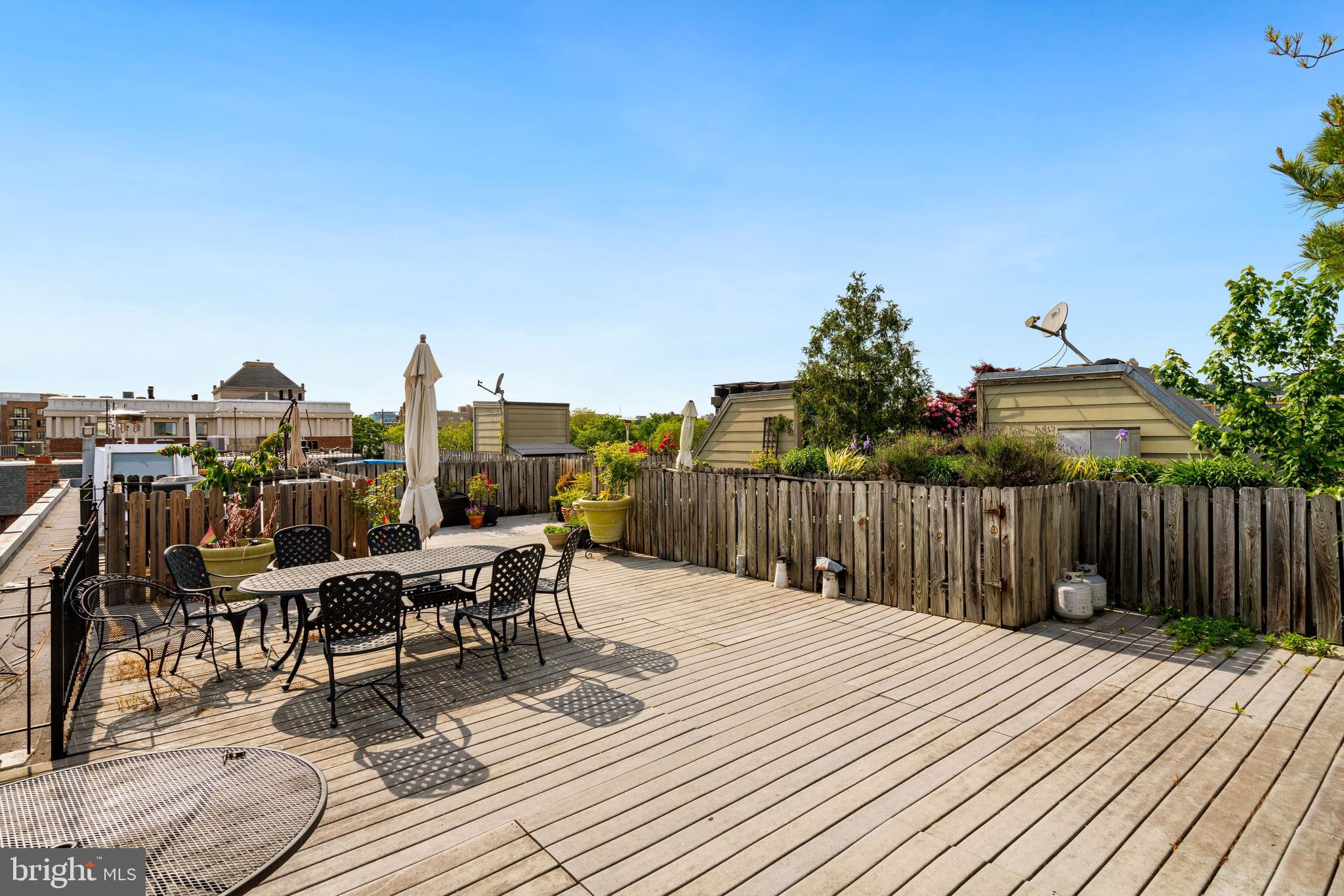 1741 Johnson Avenue Northwest, Unit 102 Washington, DC 20009 - Photo 32 of 43