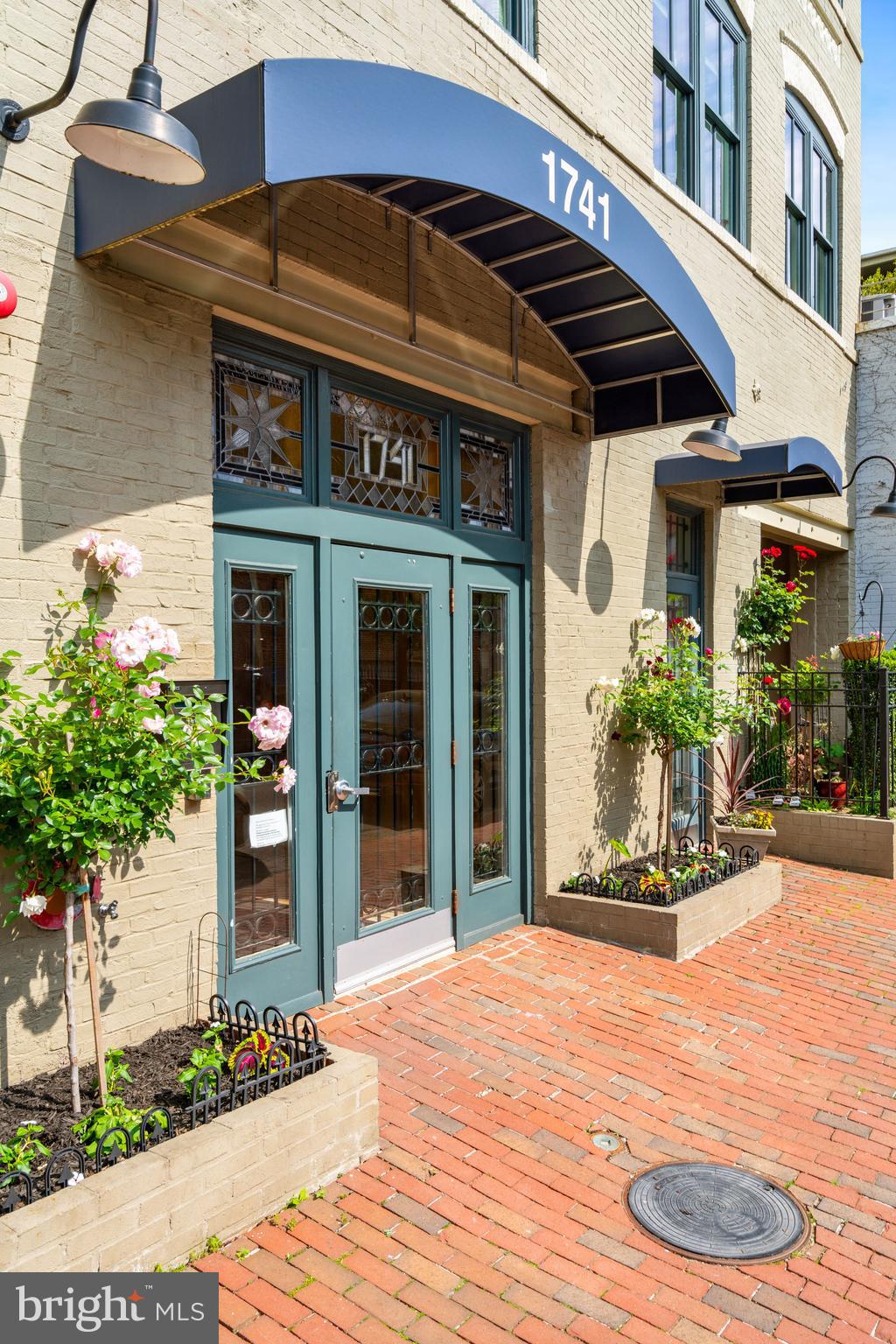 1741 Johnson Avenue Northwest, Unit 102 Washington, DC 20009 - Photo 5 of 43