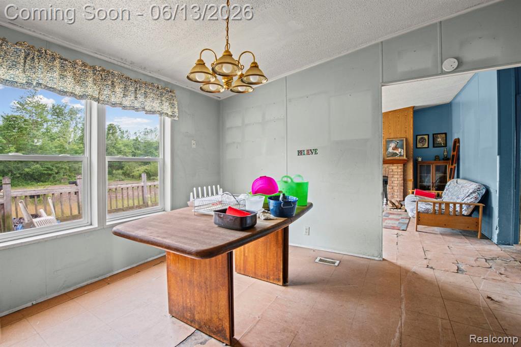 51105 Arkona Road Belleville, MI 48111 - Photo 8 of 32