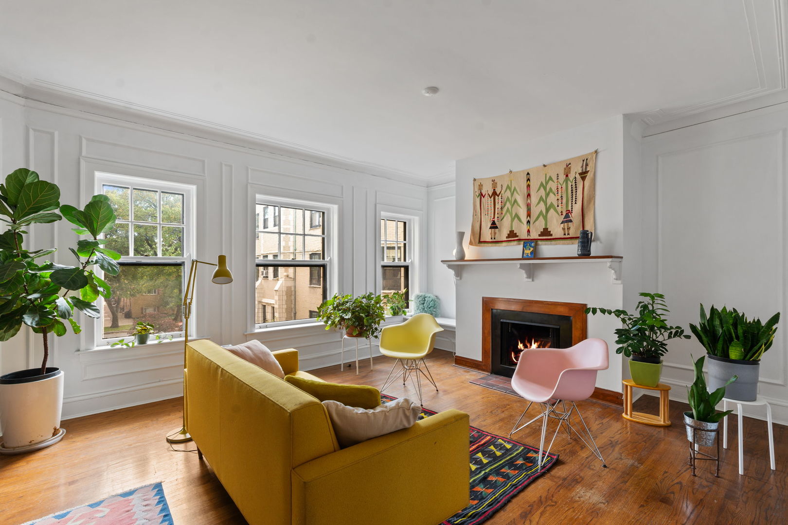 548 Sheridan Road, Unit 2N Evanston, IL 60202 - Photo 2 of 18 a living room with furniture and a fireplace