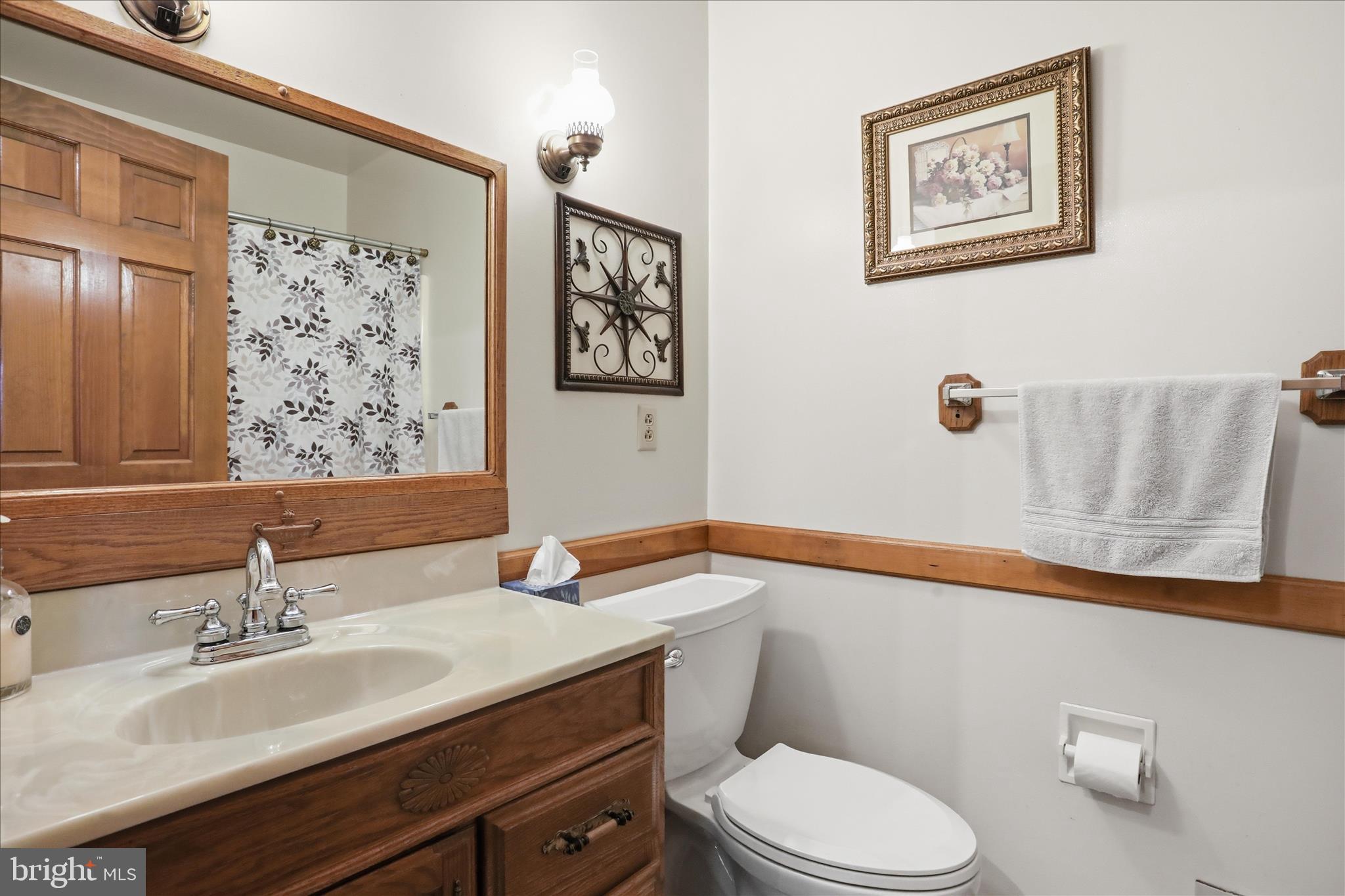 2123 Back Road Woodstock, VA 22664 - Photo 25 of 56 Hall Full Bath
