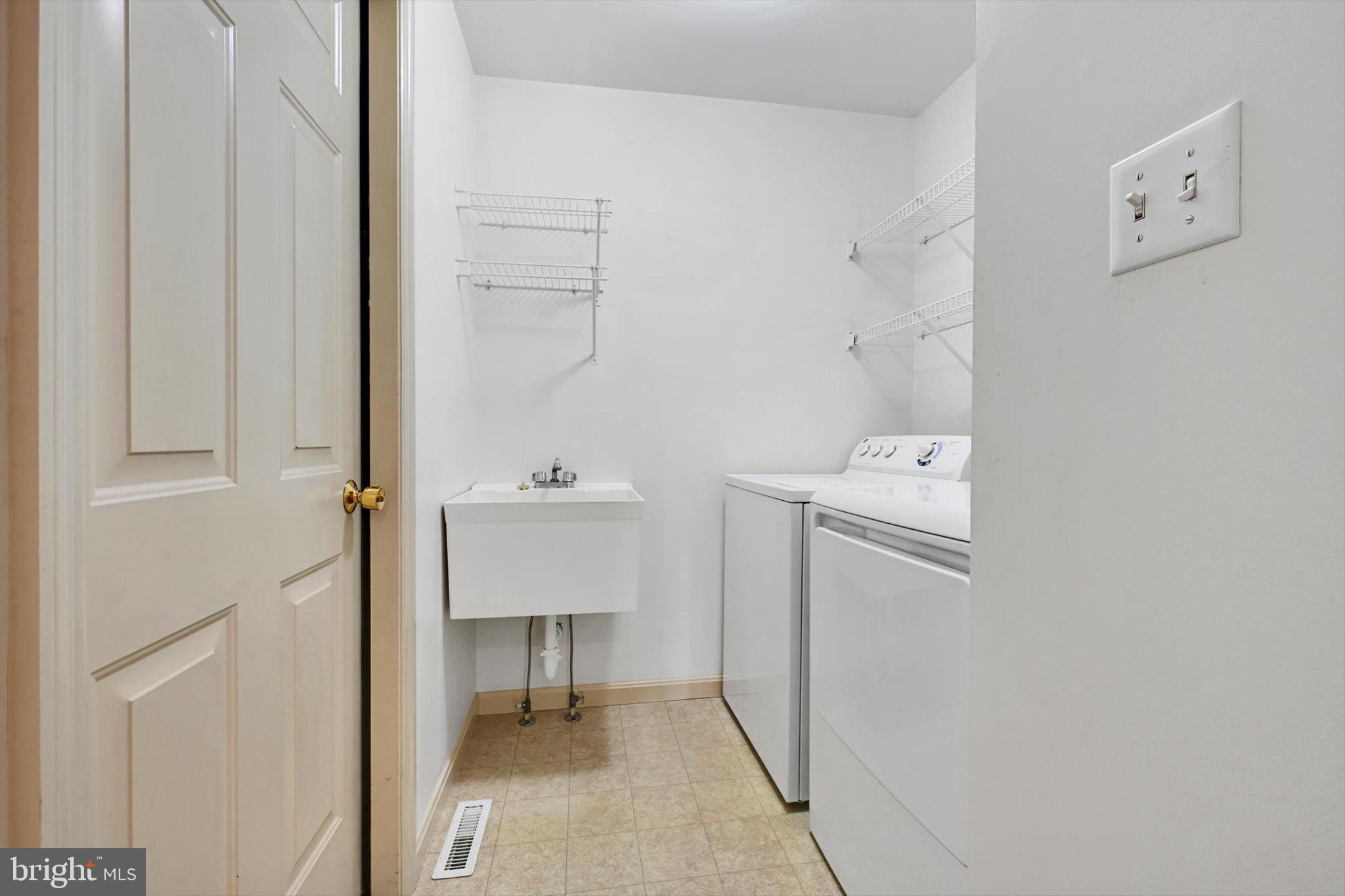 8 Barbara Lane Lititz, PA 17543 - Photo 32 of 57 Gallery Image 32
