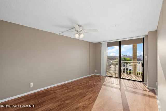 $350,000 | 877 N Highway, Unit 208, Indialantic, FL 32903