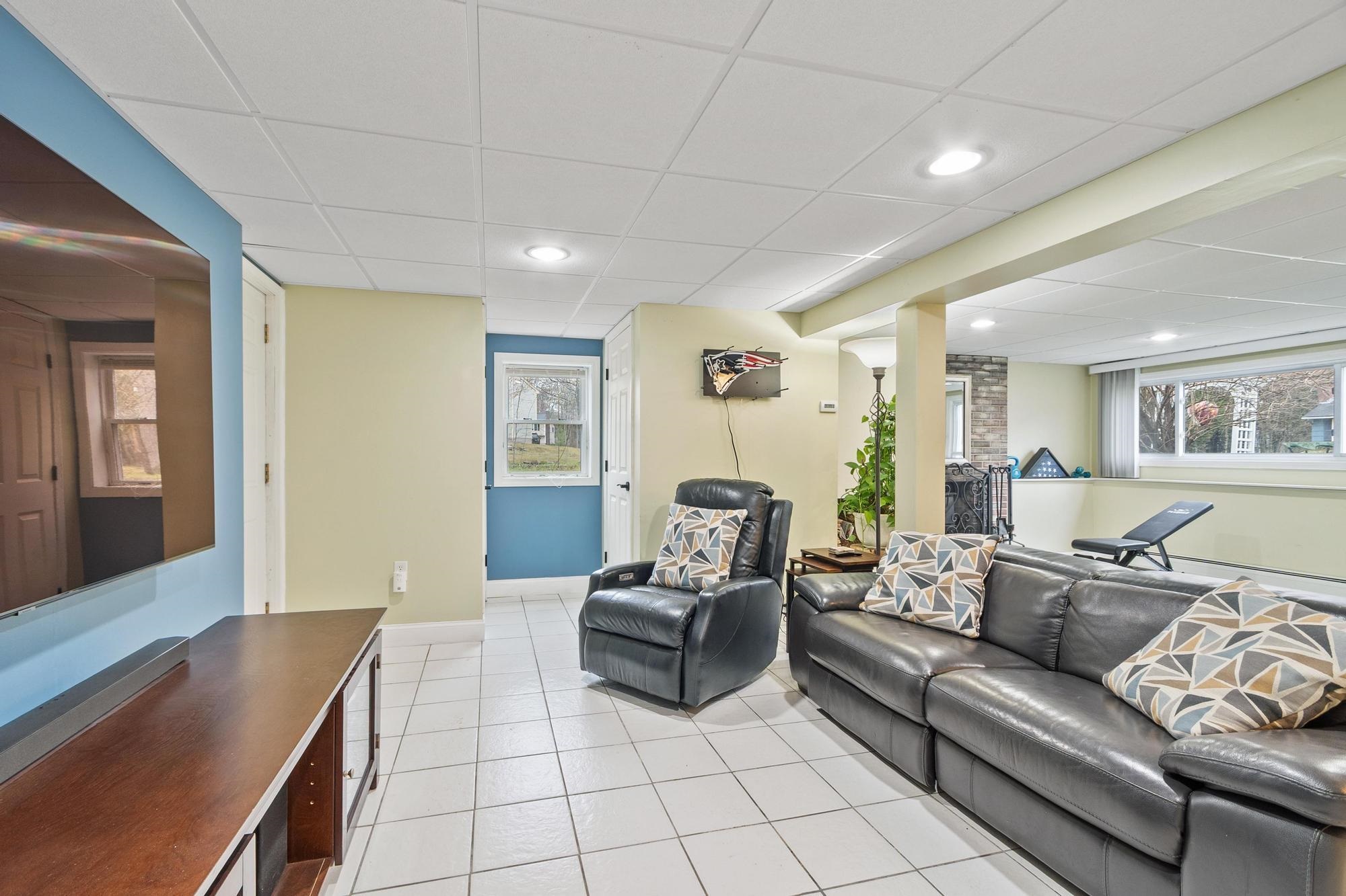 3 Westgate Road Derry, NH 03038 - Photo 31 of 48 Gallery Image 31