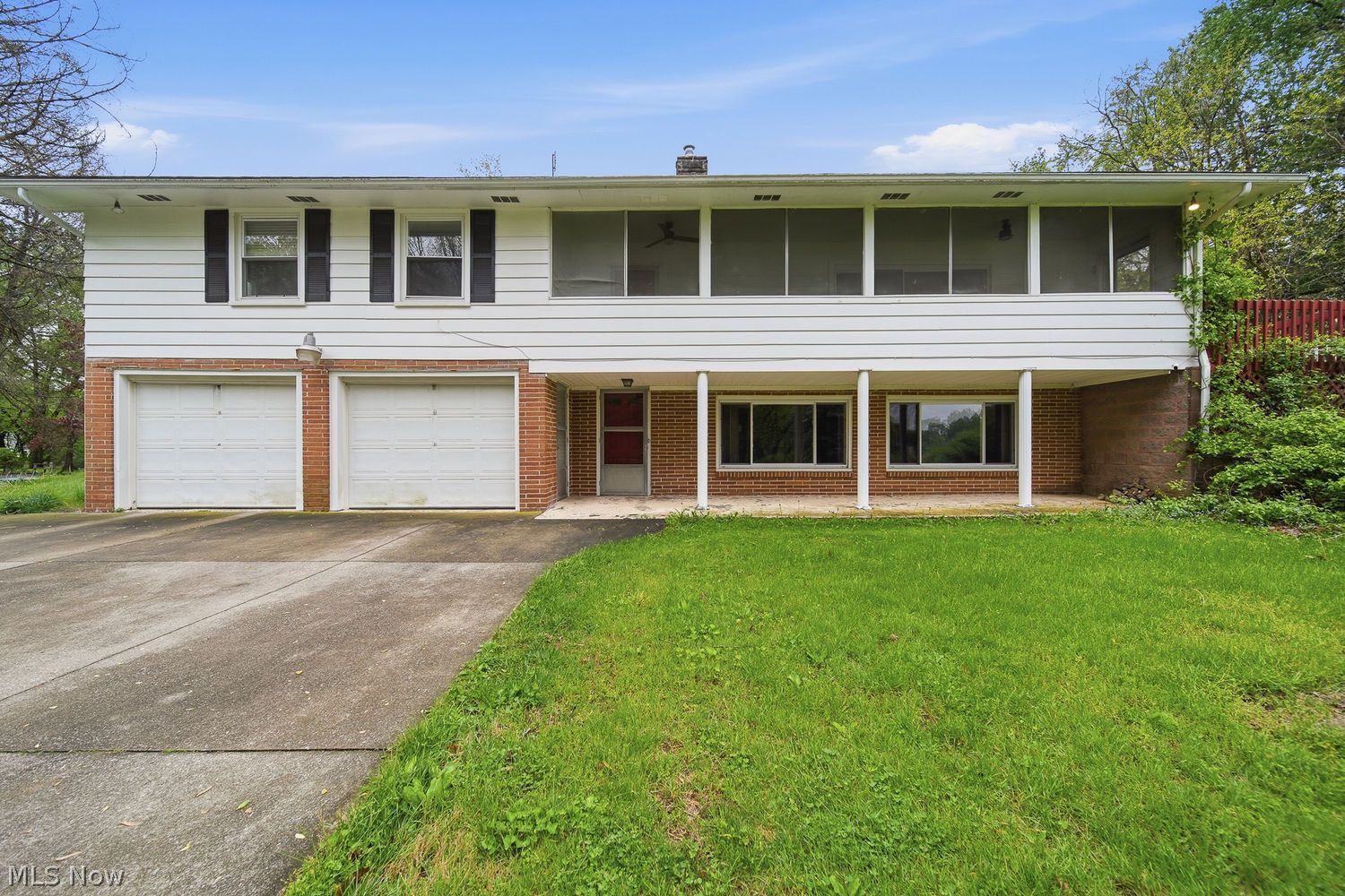 1556 Koons Road North Canton, OH 44720 - Photo 2 of 30