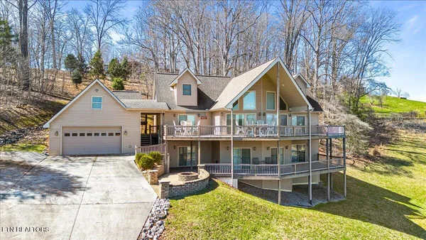 $995,000 | 223 Holly Lane, La Follette, TN 37766