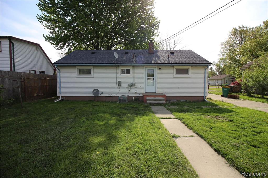 6320 Central Street Romulus, MI 48174 - Photo 3 of 15