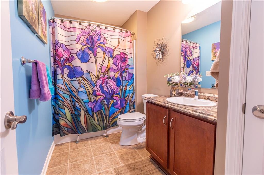 425 Chestnut Lane Apollo, PA 15613 - Photo 20 of 48 a bathroom with a sink toilet and shower curtain