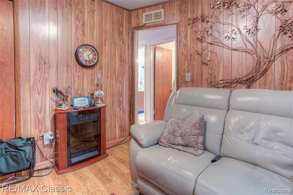 2829 Kenmore Road Berkley, MI 48072 - Photo 8 of 19 Gallery Image 8