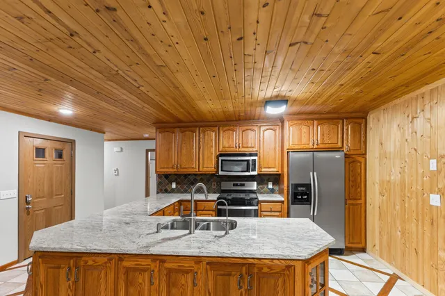 $775,000 | 20980 Parkfield Avenue, Jordan, MN 55352