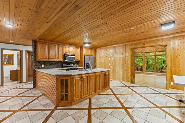 $775,000 | 20980 Parkfield Avenue, Jordan, MN 55352