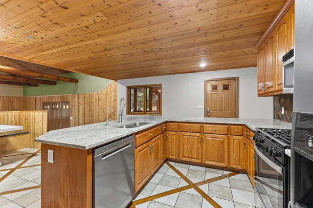 $775,000 | 20980 Parkfield Avenue, Jordan, MN 55352