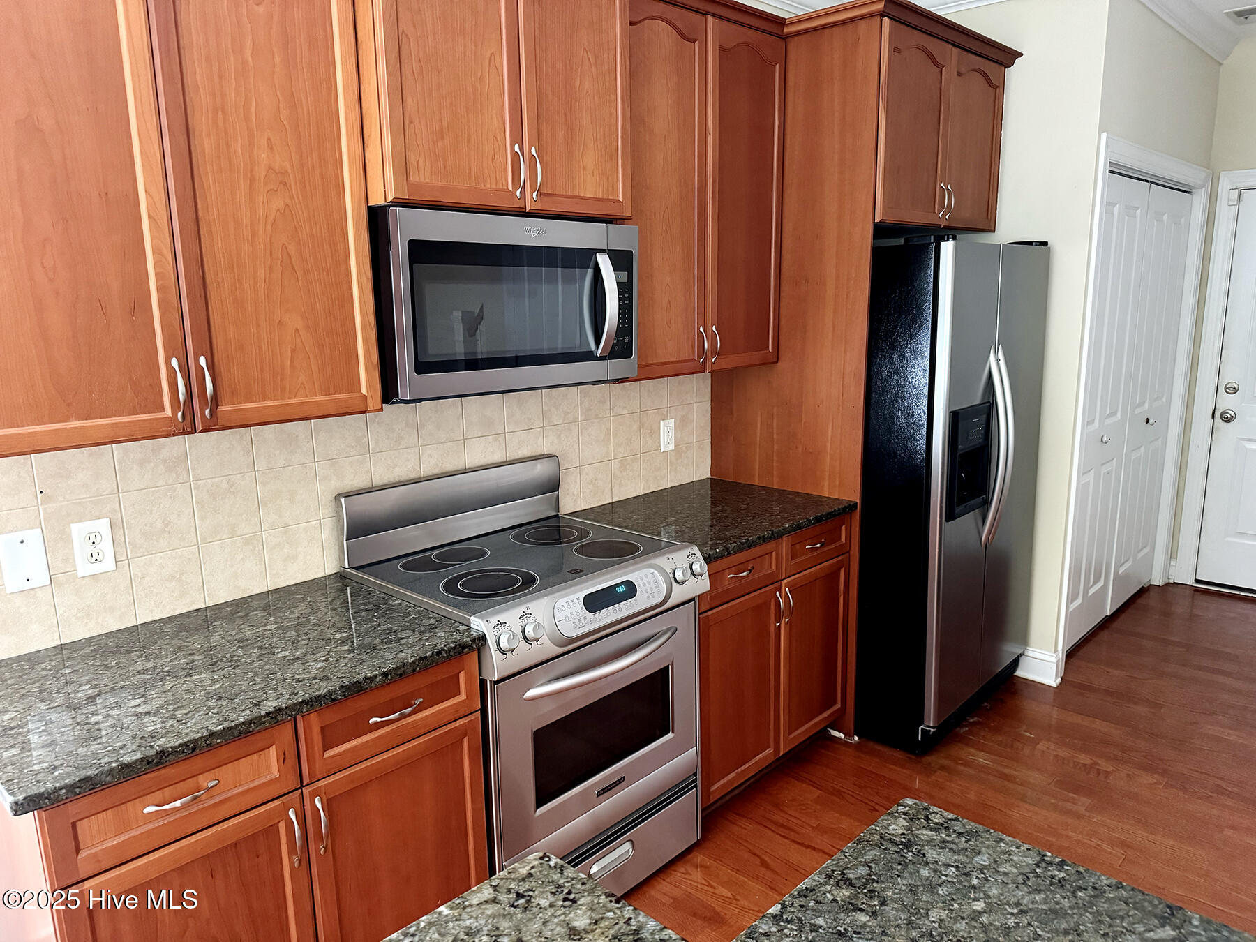 4820 Whitner Drive Wilmington, NC 28409 - Photo 4 of 12 4820whitnerdrive4_lg