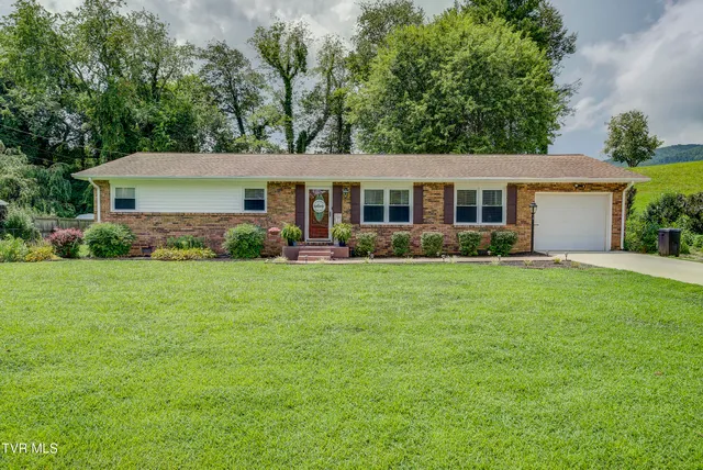 $340,000 | 115 Lancelot Drive, Elizabethton, TN 37643