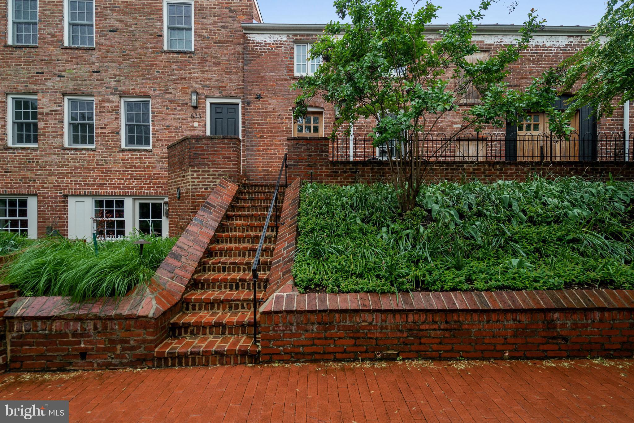 631 D Street Southeast Washington, DC 20003 - Photo 2 of 30