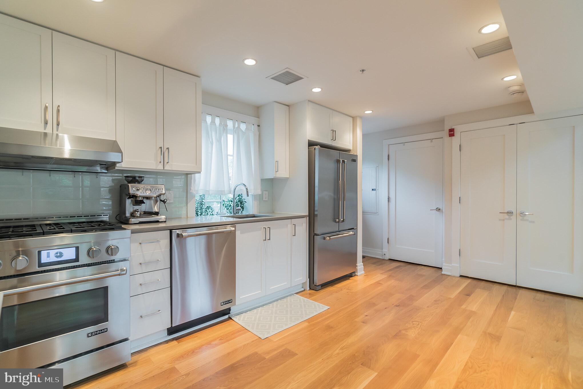 631 D Street Southeast Washington, DC 20003 - Photo 13 of 30