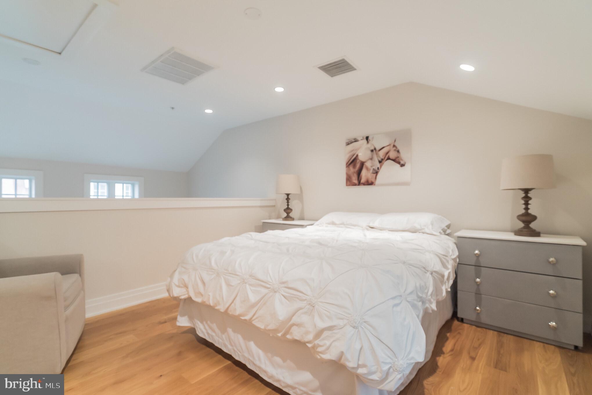 631 D Street Southeast Washington, DC 20003 - Photo 15 of 30