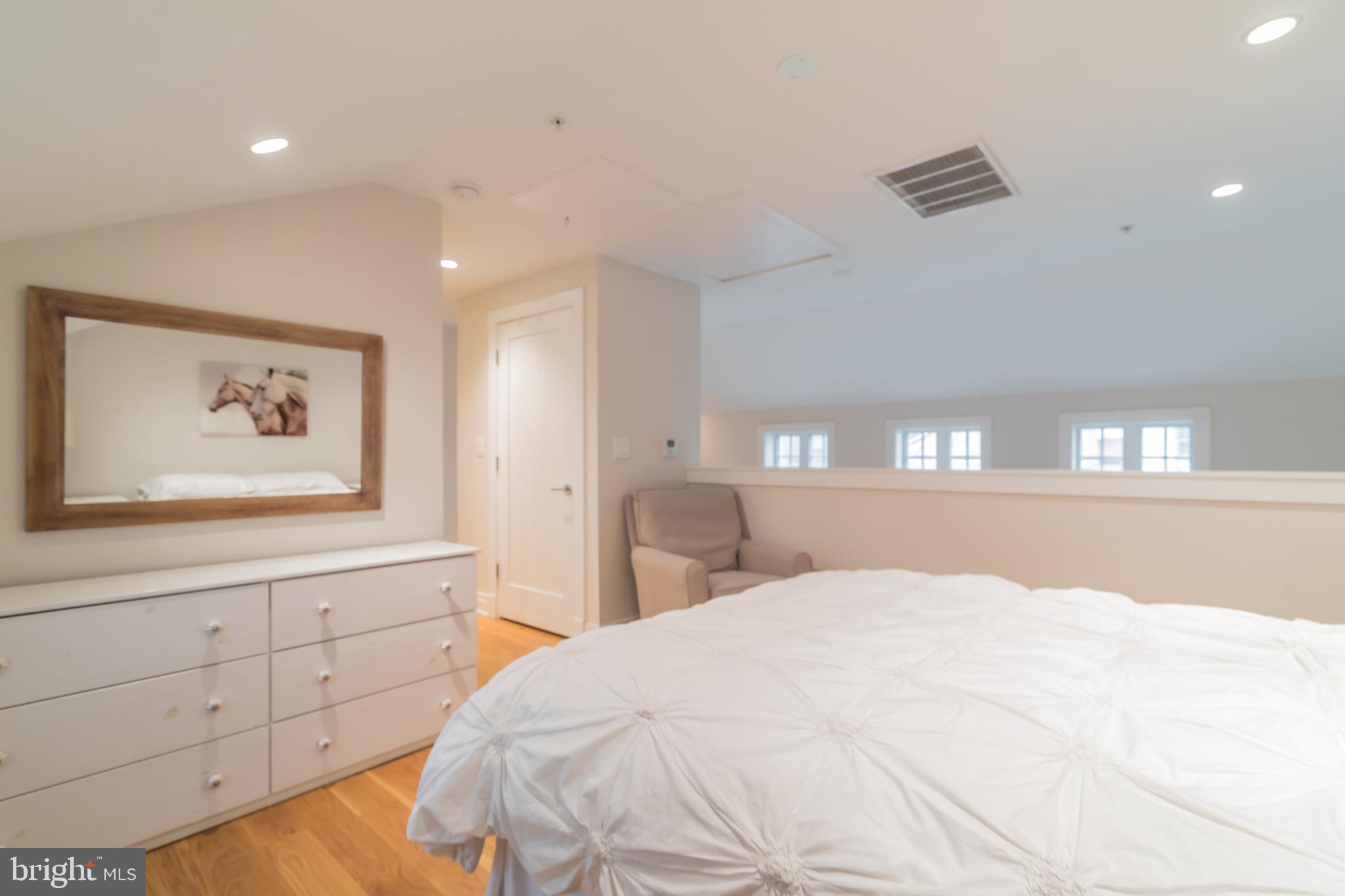 631 D Street Southeast Washington, DC 20003 - Photo 17 of 30